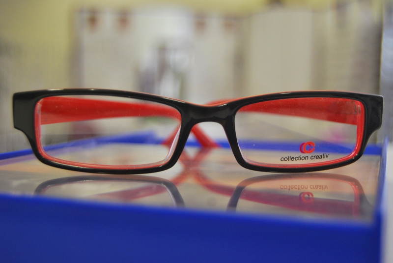 opticien-BONSON-min_view-sight-lens-frame-optics-spectacles-1141012-pxhere.com